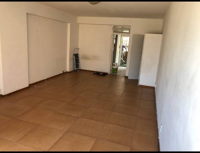 0.5 BEDROOM FLAT TO LET IN ESPLANADE